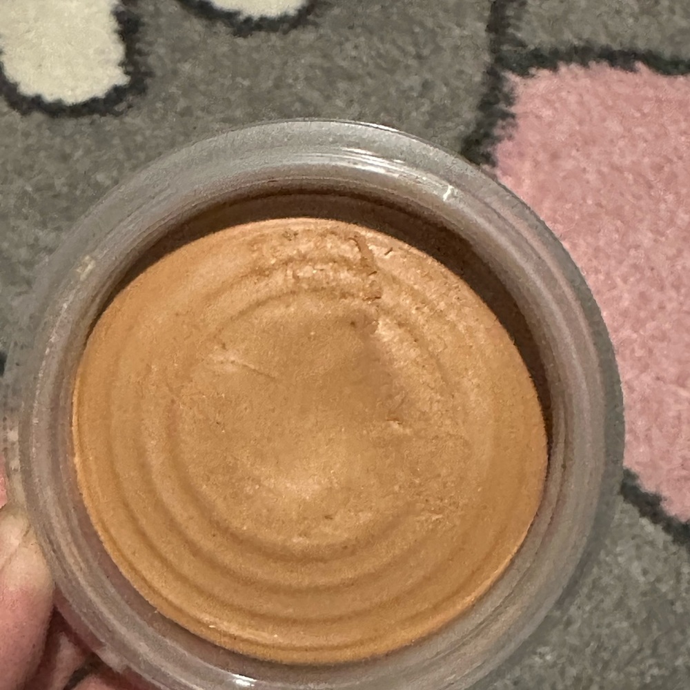 CHANEL Les Beiges Bronzing Cream - Picture 4 of 6